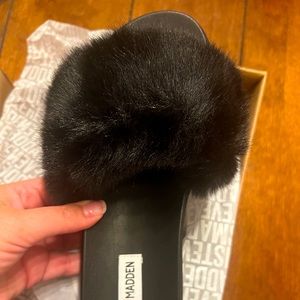 New in box Steve Madden slides 10